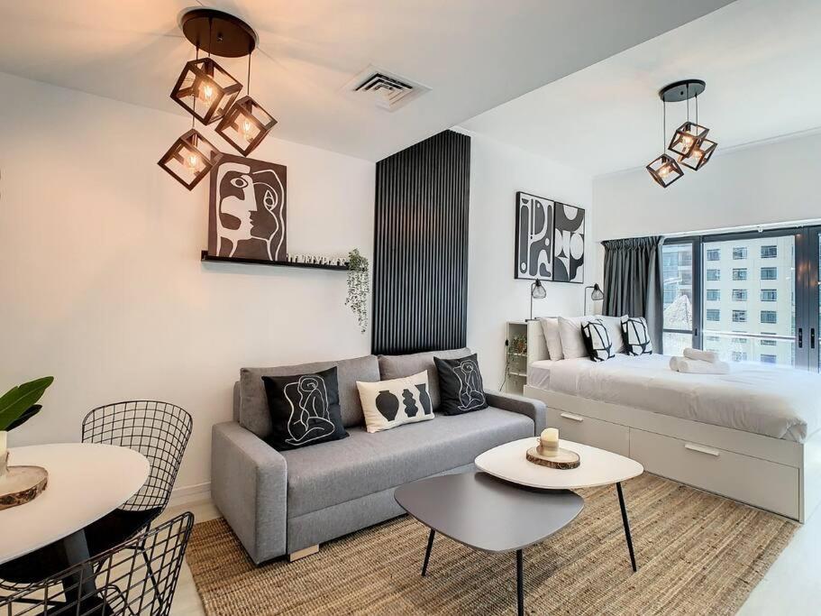 Apartment Luxury Modern In Jlt With Amazing View & Rooftop Pool - Sleeps 3